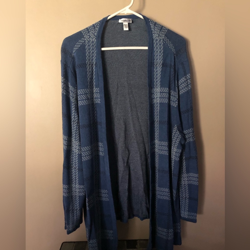 Lightweight cardigan sweater